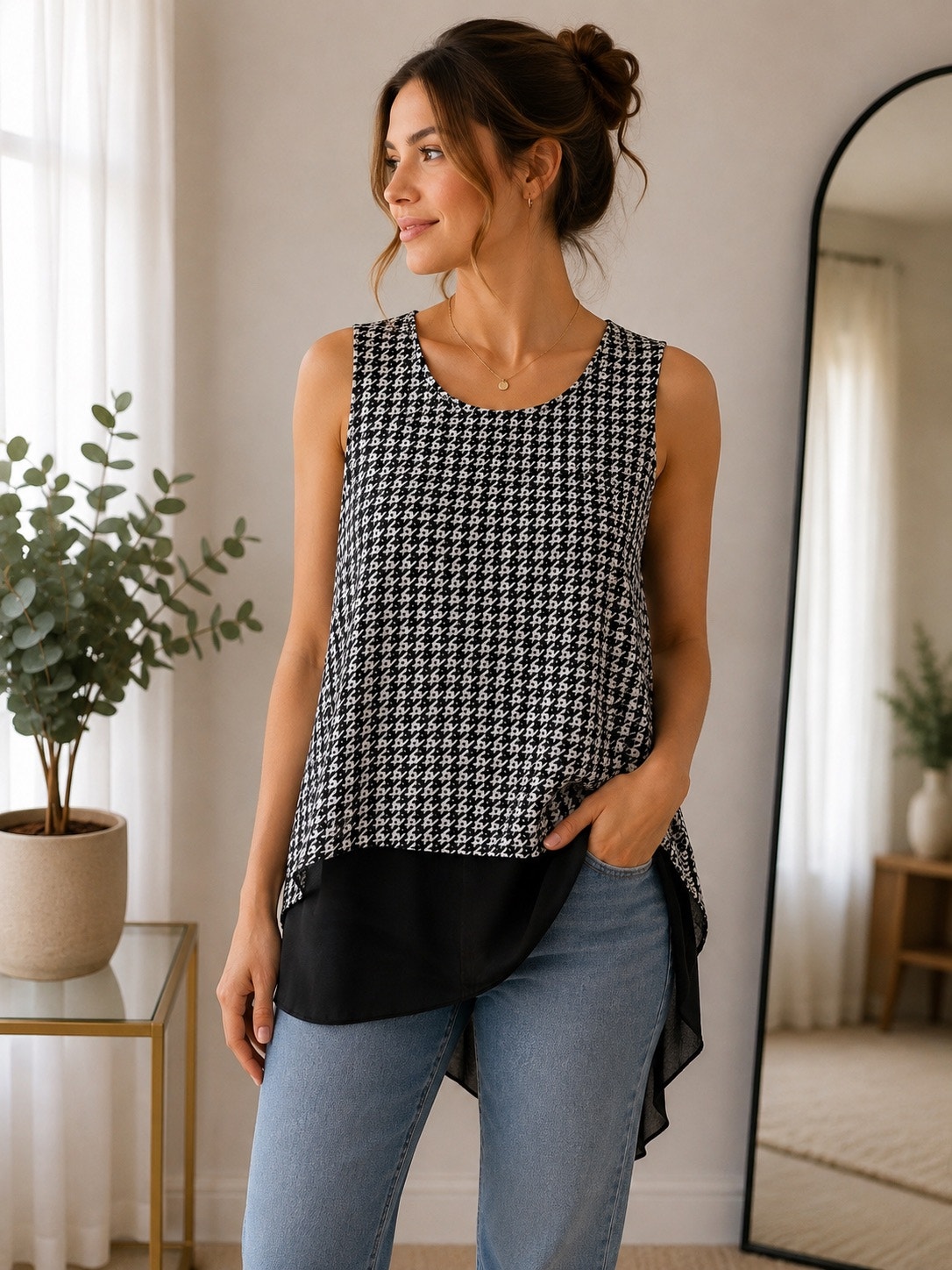 Women’s Black & White Geometric Layered Sleeveless Blouse High Low Hem Size M